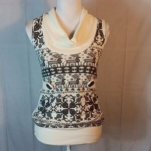 Bui Yah Kah Sleeveless Knit Sweater